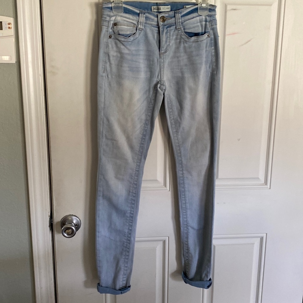 Junior’s size 3 Mudd skinny jeans
